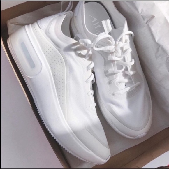 NWT Nike Air Max Dia Special Edition - Picture 4 of 8